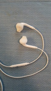 earbuds2